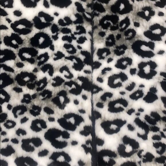 Express Women's Cheetah Print Black White Vest - Picture 3 of 6